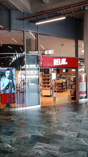 FNAC (à l’intérieur du Relay)