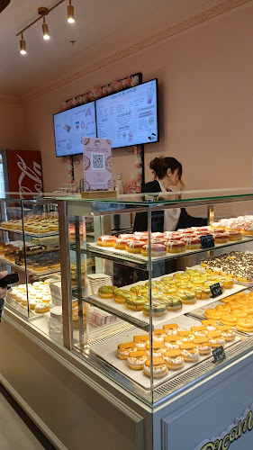 Dreams Donuts