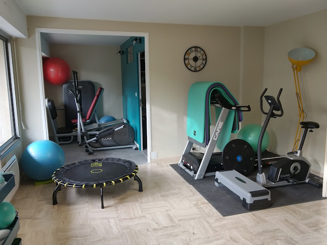 Cabinet de Kinésithérapie/Ostéopathie Guist&rsquo;hau de Mathilde CHARRUT, Bertille ROY, Sébastien DISSOUBRAY, Nicolas PONCELIN et Marie-Laure GRAVELLE