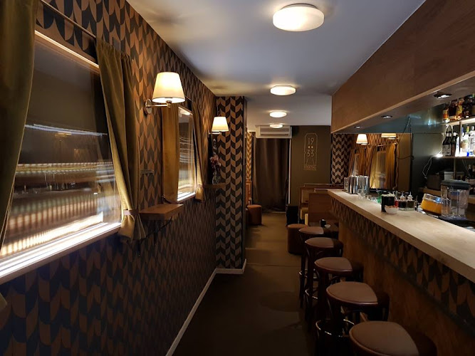 19:33 cocktail experience