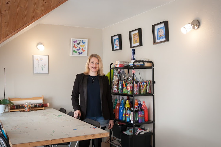 Emilie Dorbane Art-thérapeute – Praticienne EMDR – Hypnose