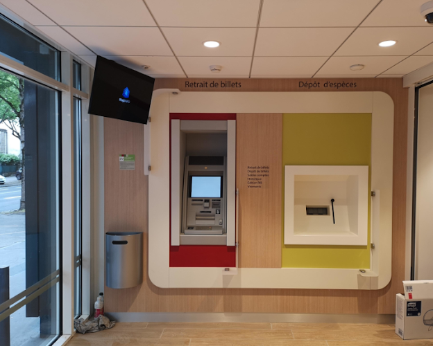 Crédit Agricole Nantes rond point de Rennes