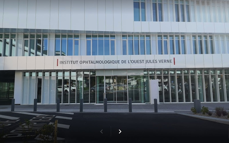 Dr Idriss BADAT – Chirurgien Ophtalmologiste