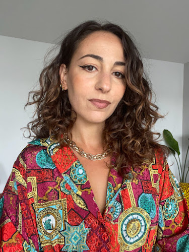 Ayessa Loutfi | Hypnose Hypnothérapie en ligne | Confiance en soi | Anxiété | Etapes de vie