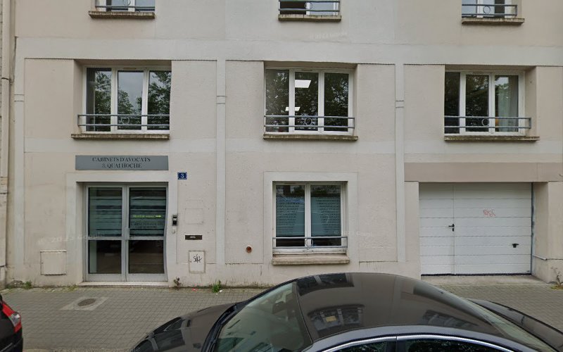 Avocat roman in Franta