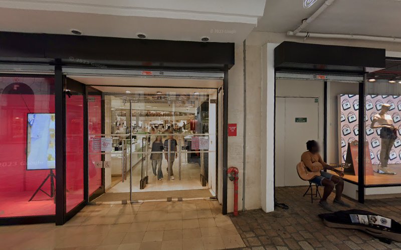 BALABOOSTE GALERIES LAFAYETTE NANTES DECRE